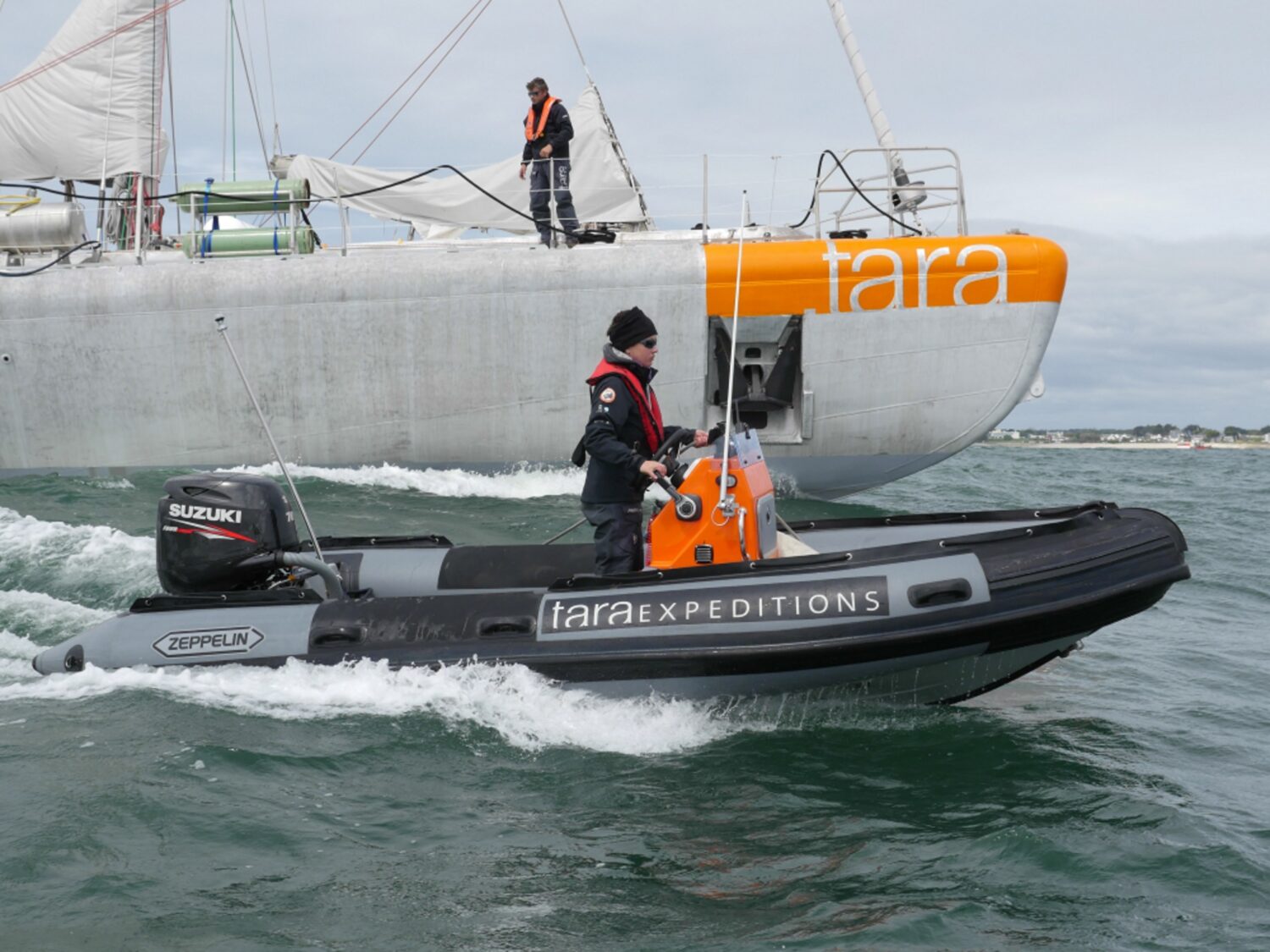 Lire la suite à propos de l’article Tara expédition Pacific avec ZEPPELIN semi-rigide