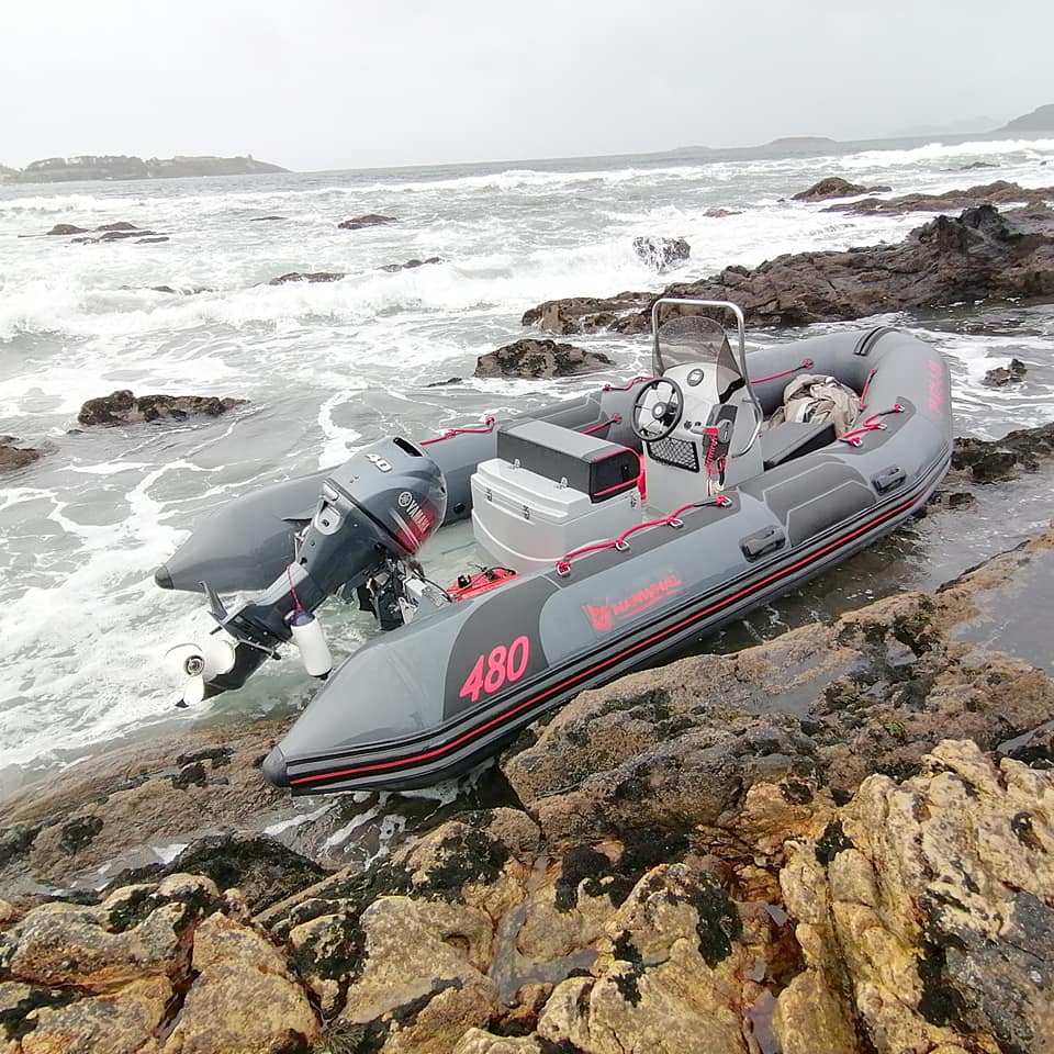 Lire la suite à propos de l’article Echouage d\&rsquo;un semi-rigide   NARWHAL 480 mot YAMAHA 4O CV (Espagne)