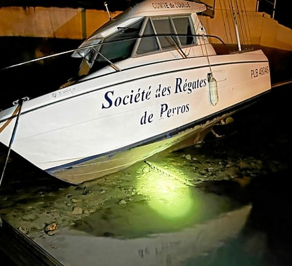 Lire la suite à propos de l’article Les portes du port de Perros-Guirec (Côtes-d’Armor) n’ont pas été fermées à temps, en raison d’une erreur humaine, dans la nuit du 4 au 5 janvier 2022.