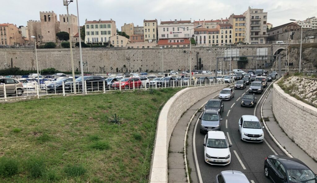 Lire la suite à propos de l’article Marseille : il perd le moteur de son ZODIAC dans le tunnel Prado-Carénage et provoque un bouchon