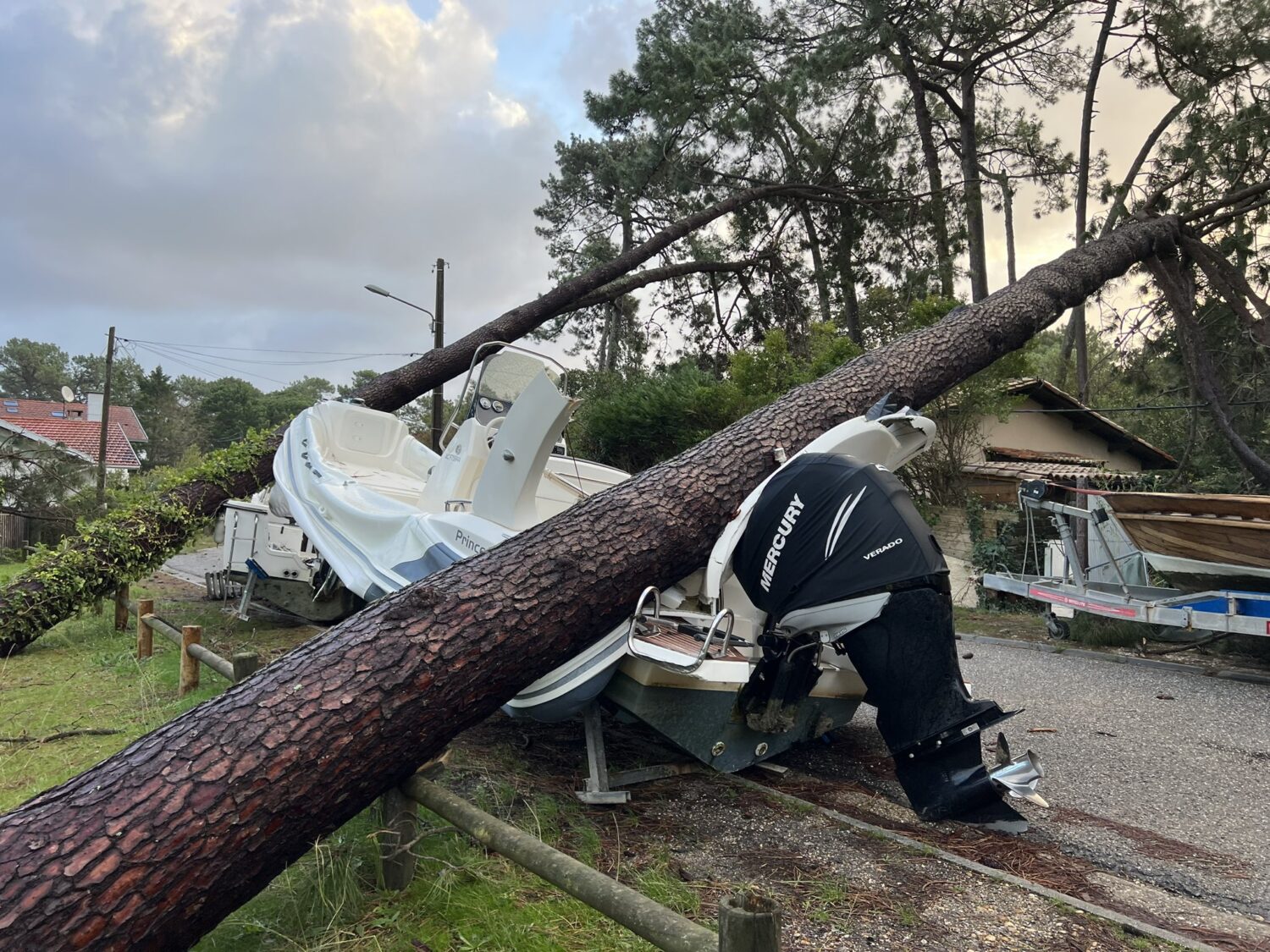 Lire la suite à propos de l’article Tempête Domingos : des vents records à 122 km/h à Bordeaux et 152 km/h au Cap-Ferret