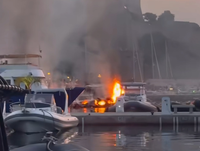 Lire la suite à propos de l’article En Corse, la multiplication des incendies criminels inquiète Au total, cinq semi-rigides appartenant à trois sociétés différentes – Corse promenade, Calvi aventure et Giru Mare – ont été incendiés par des personnes munies de bidons d\&rsquo;essence